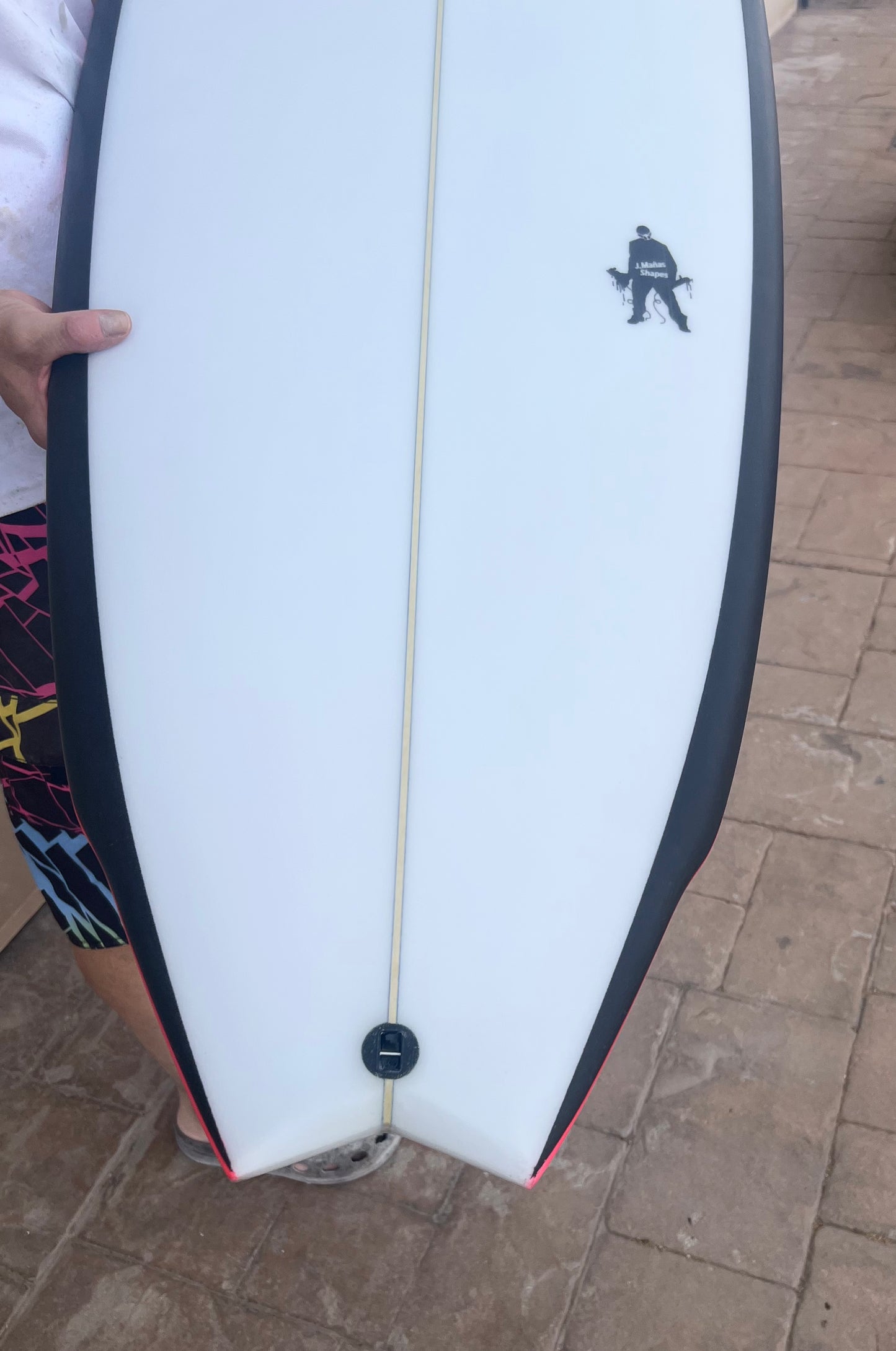 The Return 5’11” x 20” 1/2 x 2” 1/2 Litros 33,1